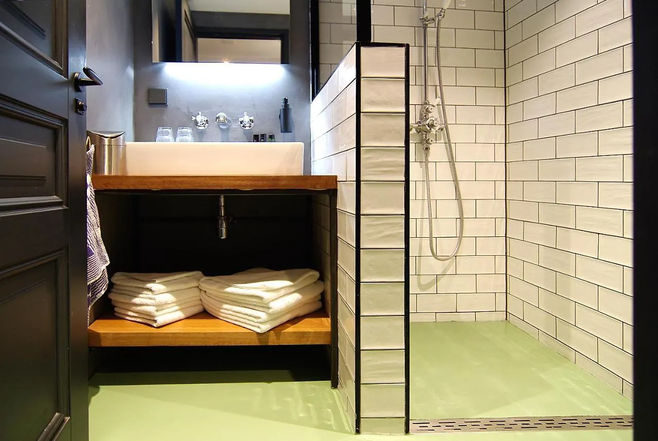 Authentic Farmhouse - De Vergulden Eenhoorn Amsterdam Hotel